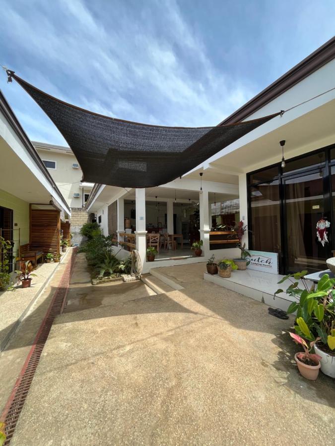 Hutch Lodging House 엘니도 외부 사진
