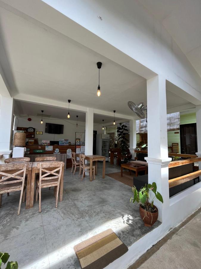 Hutch Lodging House 엘니도 외부 사진